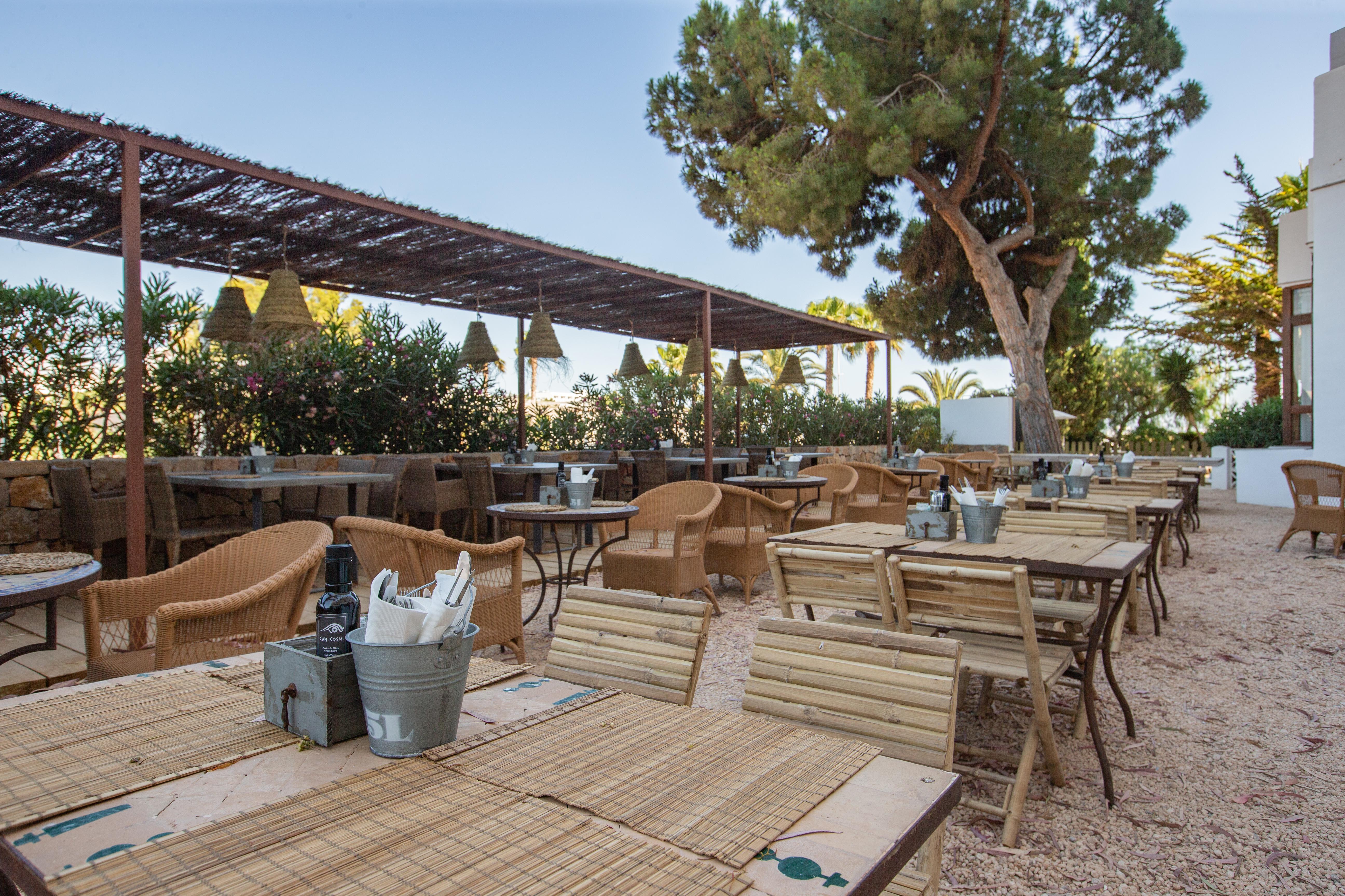Hotel Tres Torres Santa Eularia des Riu Luaran gambar