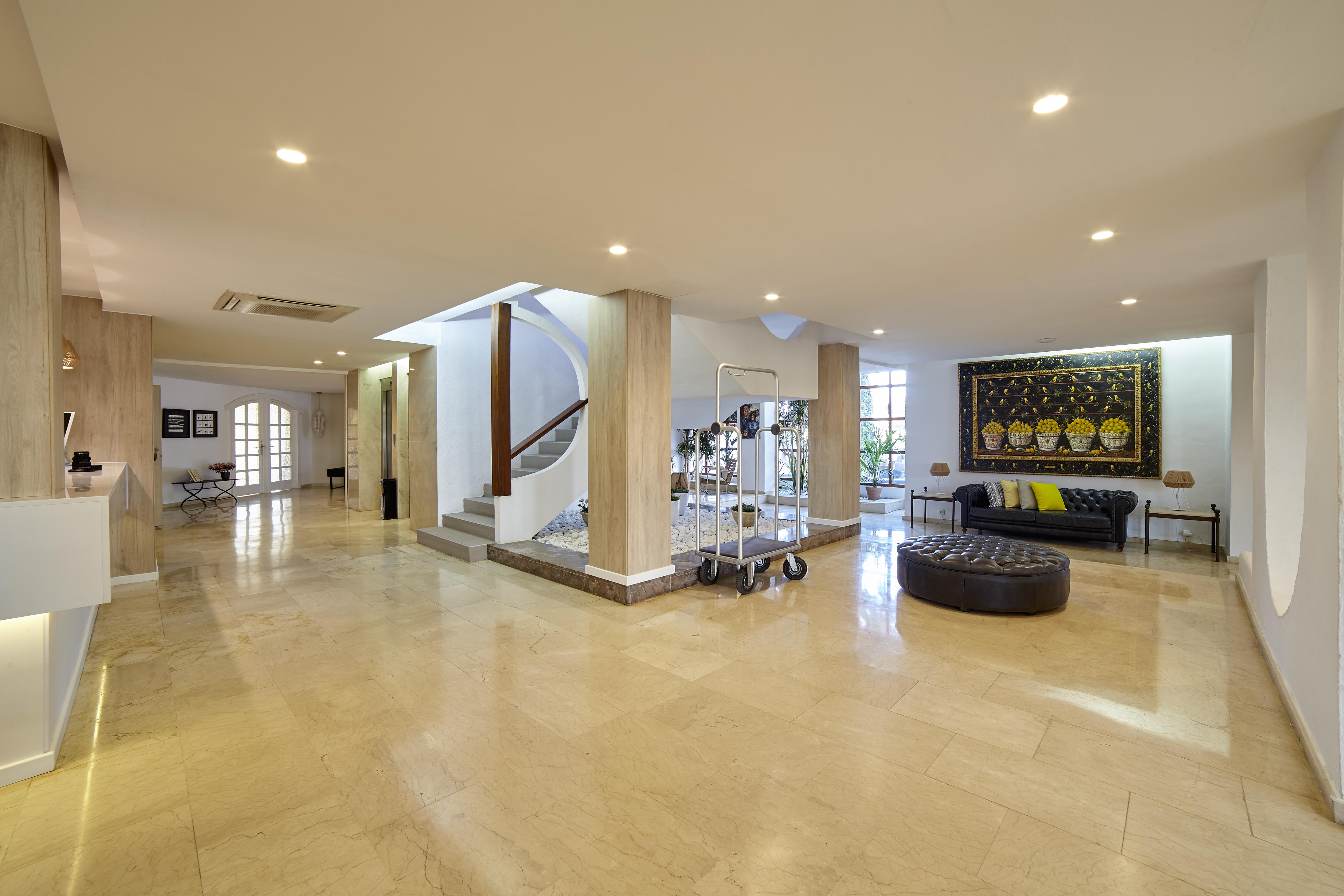 Hotel Tres Torres Santa Eularia des Riu Luaran gambar