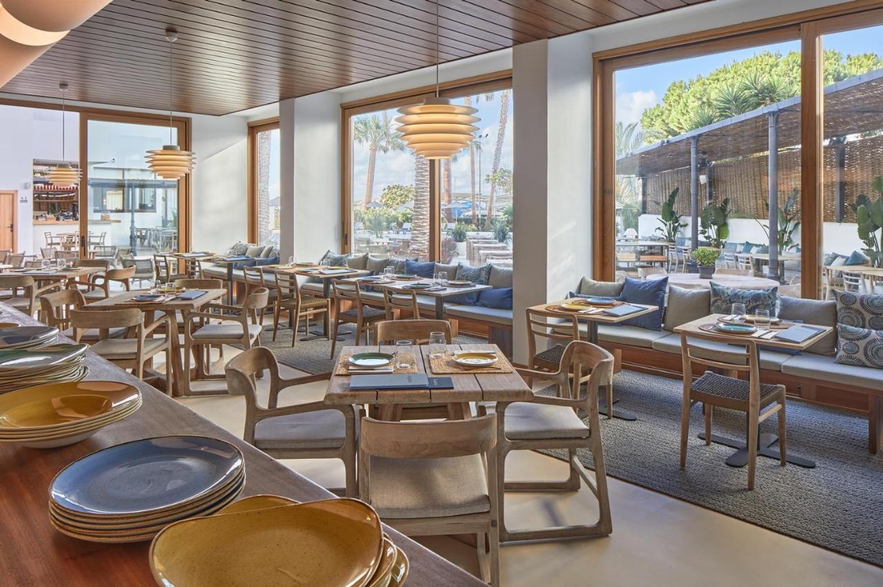 Hotel Tres Torres Santa Eularia des Riu Luaran gambar