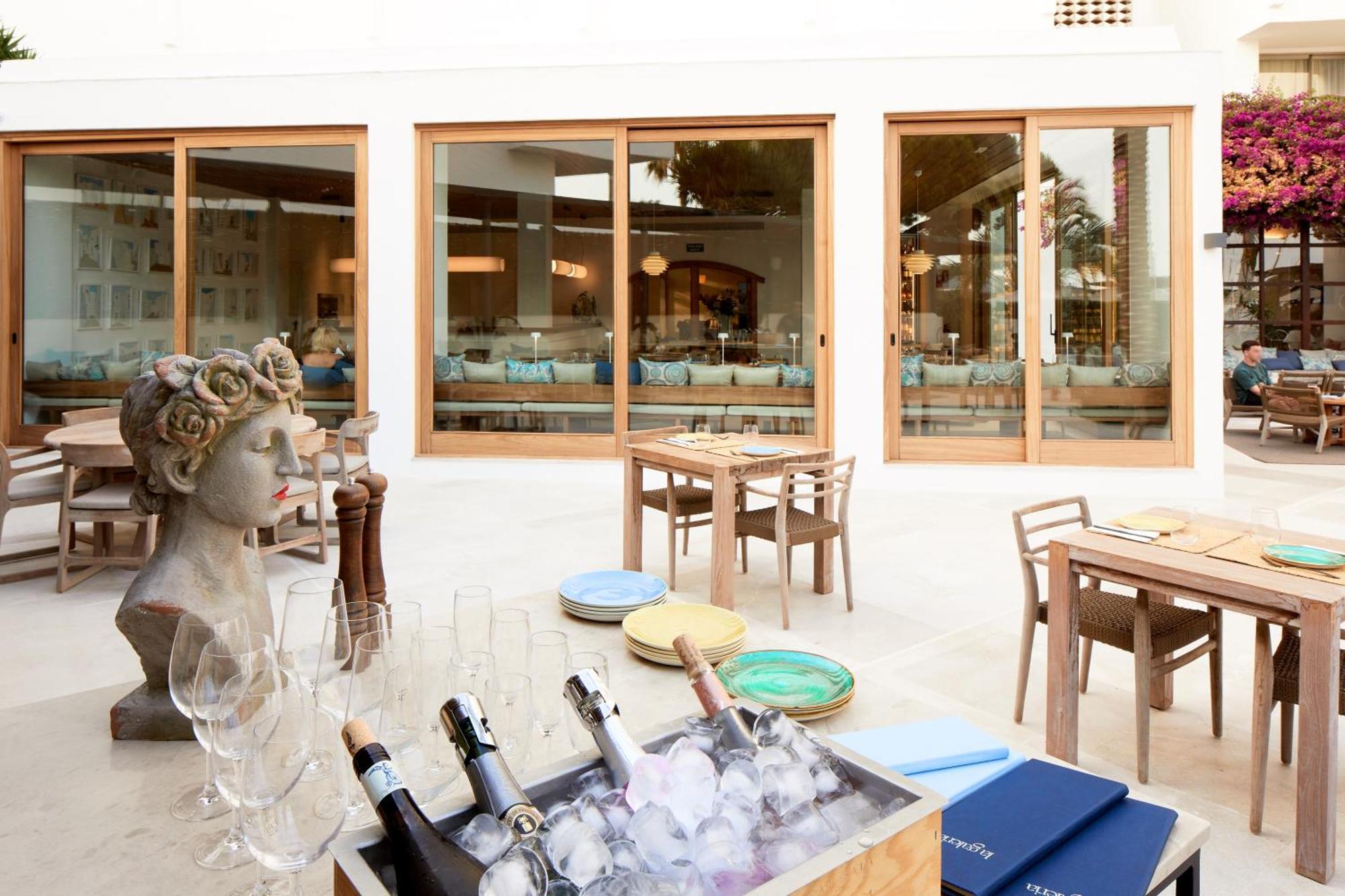 Hotel Tres Torres Santa Eularia des Riu Luaran gambar
